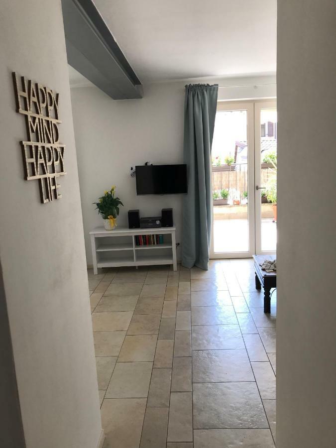 Flowers House Apartment Arco Luaran gambar
