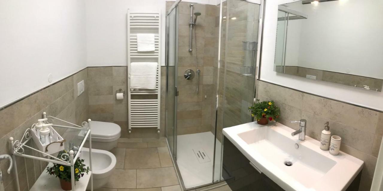 Flowers House Apartment Arco Luaran gambar